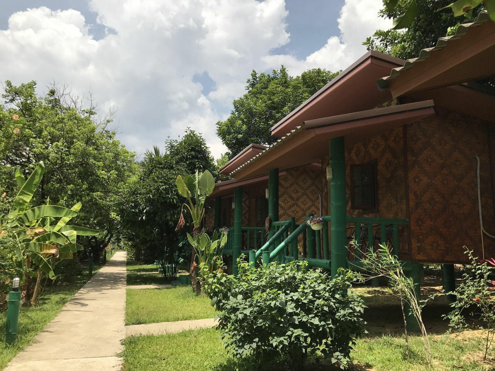 Khao Sok National Park The Royal Bamboo Lodges - Sha Certified מראה חיצוני תמונה